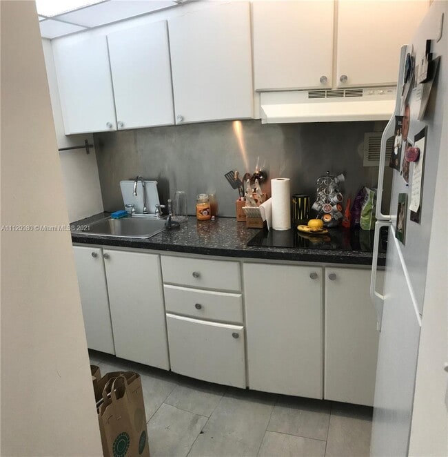 Building Photo - 1200 West Ave