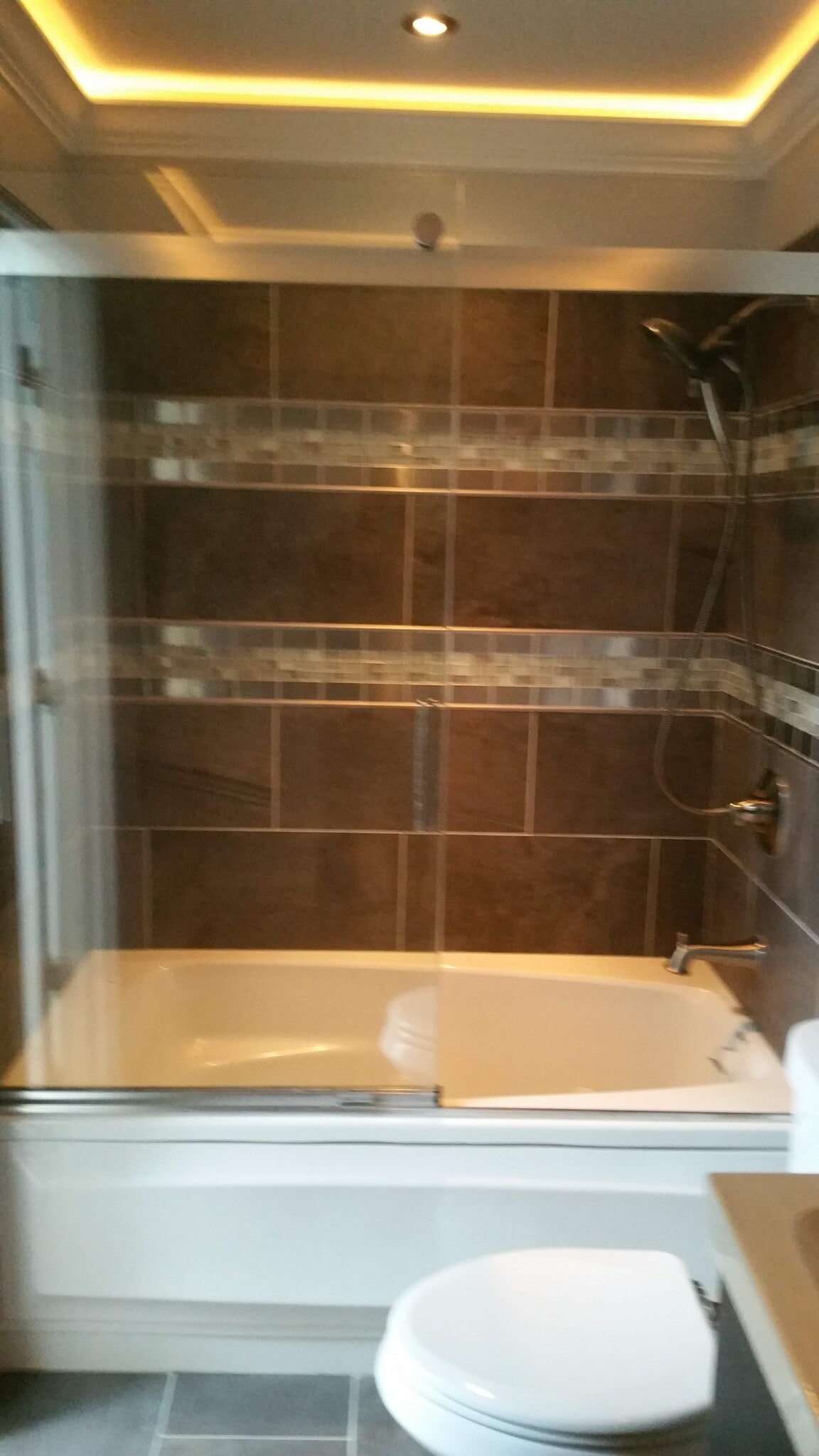 Primary Soaking Tub - 12115 Ivory Fashion Ct