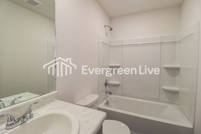 Building Photo - 31 Sourdough Crk Ln