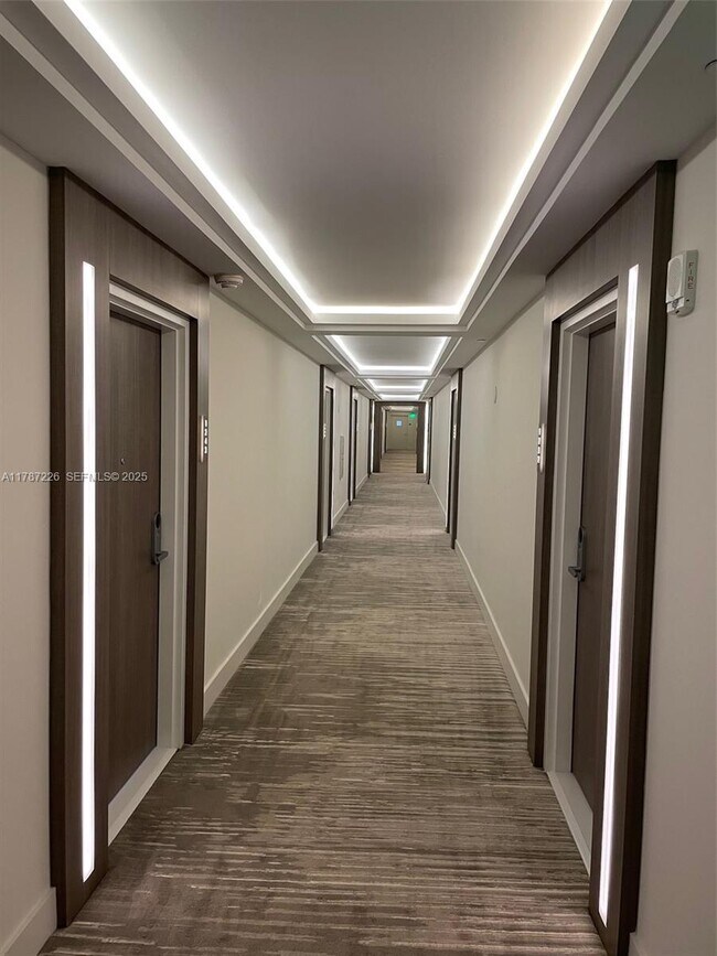 Building Photo - 2301 Collins Ave