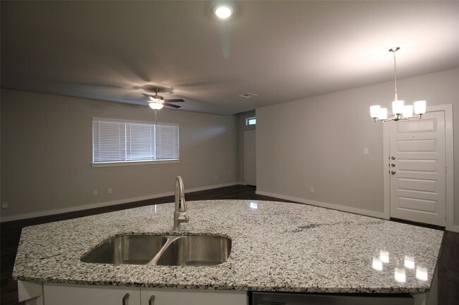 Building Photo - 25504 Starling Ln