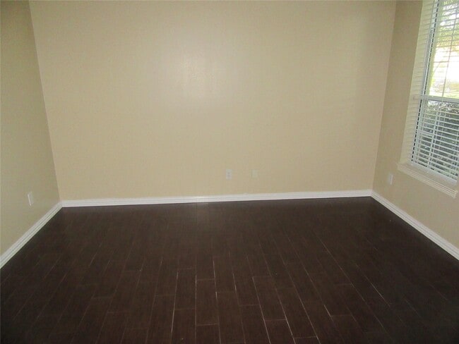 Building Photo - 914 Ivory Ridge Ln