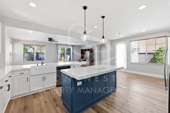 Building Photo - stunning 4-bedroom, 3-bathroom home in Rocklin's beloved Whitney Ranch