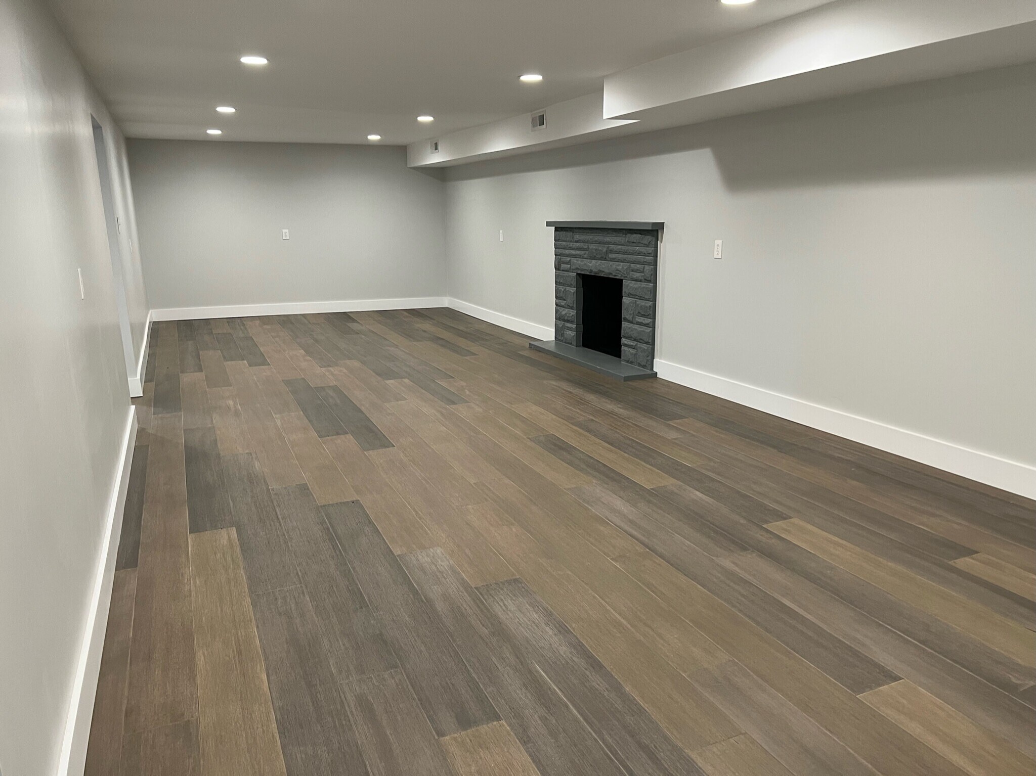 Building Photo - 5041 Medina Rd