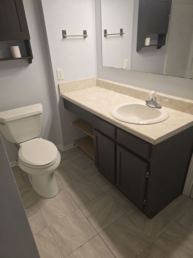 Building Photo - 1/2 off the first month!!