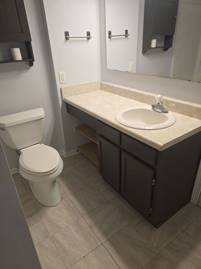 Building Photo - Preleasing for 2026!