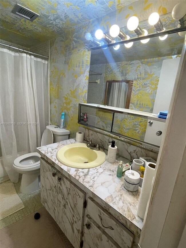 Building Photo - 3161 S Ocean Dr