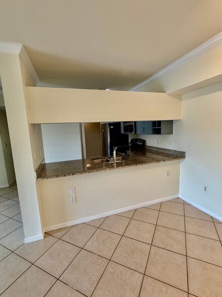 Building Photo - 6510 Emerald Dunes Dr
