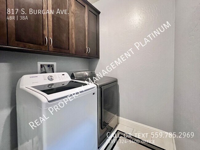 Building Photo - 817 S Burgan Ave