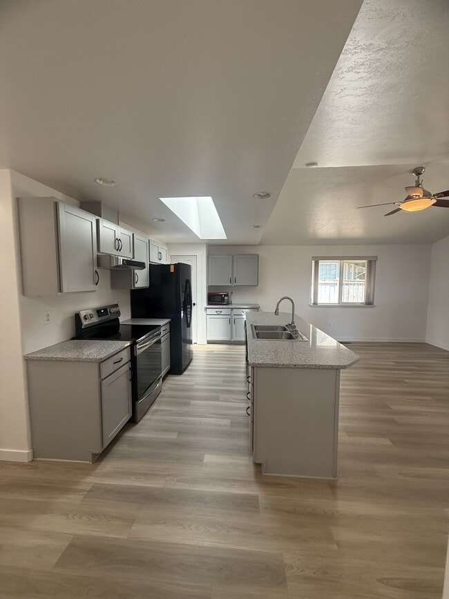Building Photo - 6128 Thornbury Ct SE