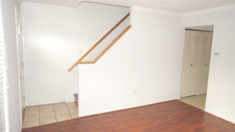 Family Rm / Staircase / Storage Closet - 2206 Gingell Pl