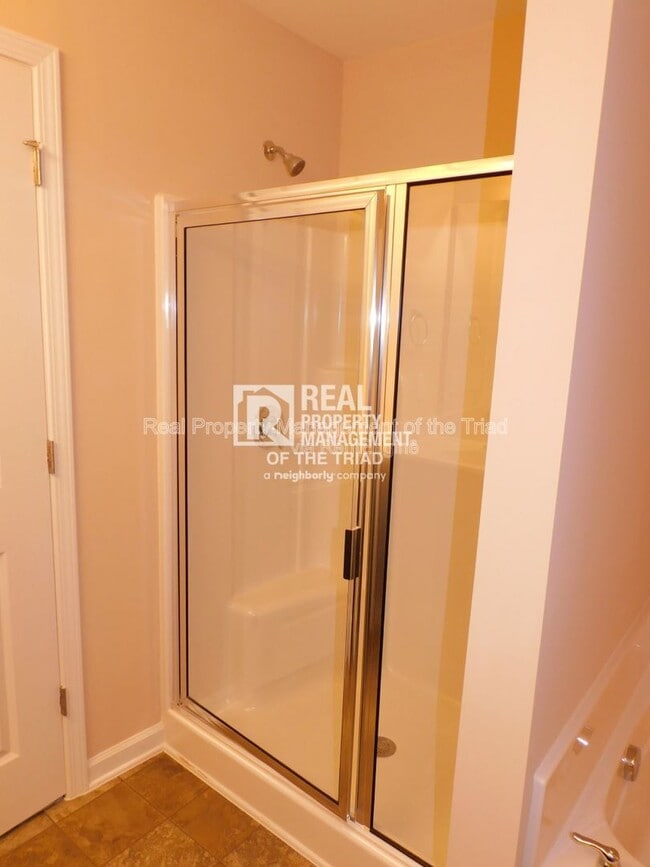 Building Photo - 10 Loblolly Ct