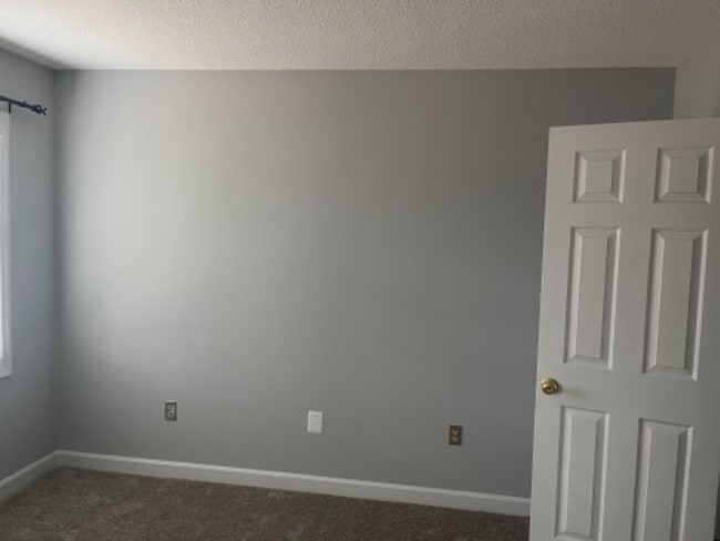 Building Photo - 484 Lazywood Ln