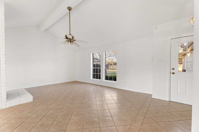 Building Photo - 3932 Frontier Dr