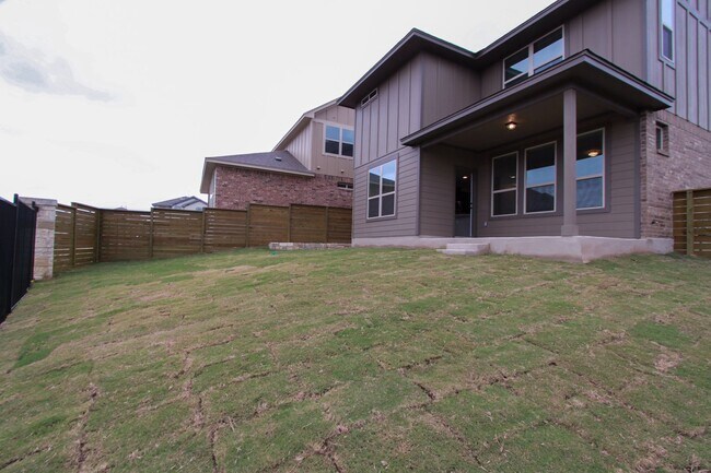 Building Photo - Newly Built 3 Bedroom, 2.5 Bath House in Round Rock's University Park Villas