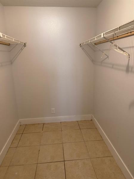 Building Photo - 1216 Periwinkle Pl