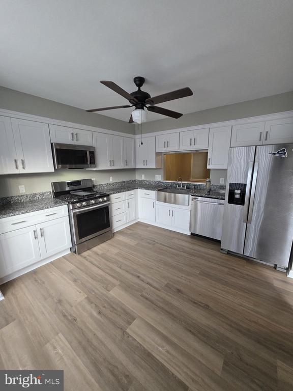 Building Photo - 1965 Abbotsbury Way