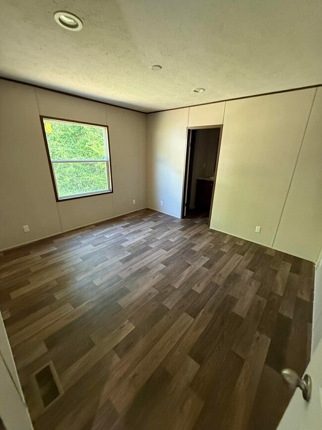 Building Photo - Brand New 2026 Mobile Home