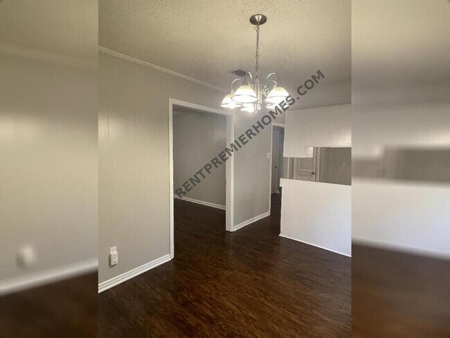 Building Photo - 11301 Donnie Dr