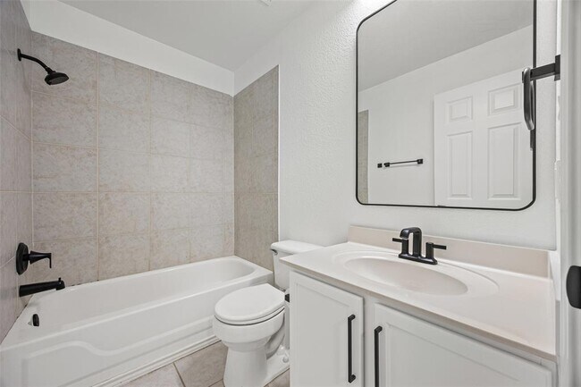 Building Photo - 4501 Whispering Valley Dr