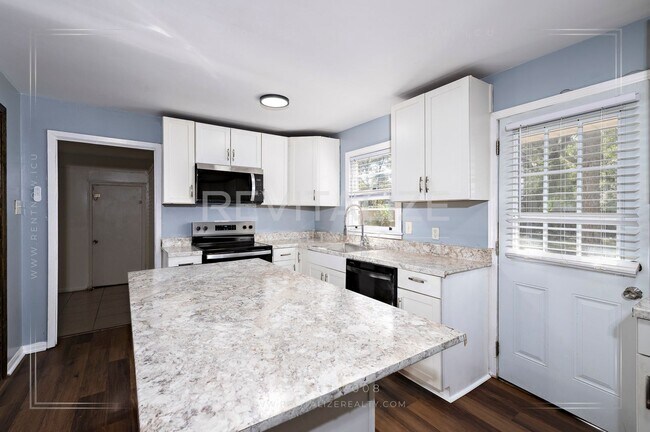 Building Photo - Newly Renovated 3 Bed 2 Bath Home in Mobile