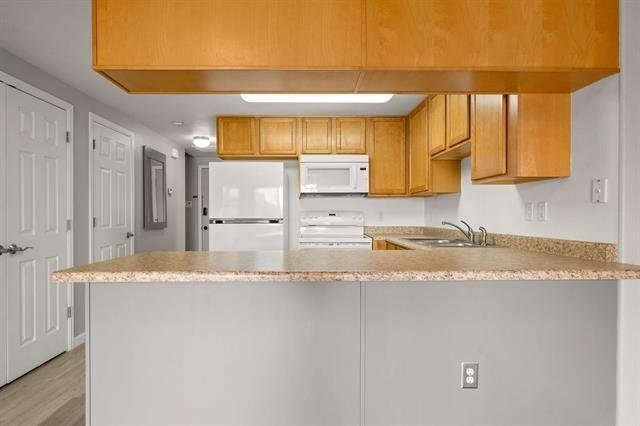 Building Photo - 1214 Walnut Ave