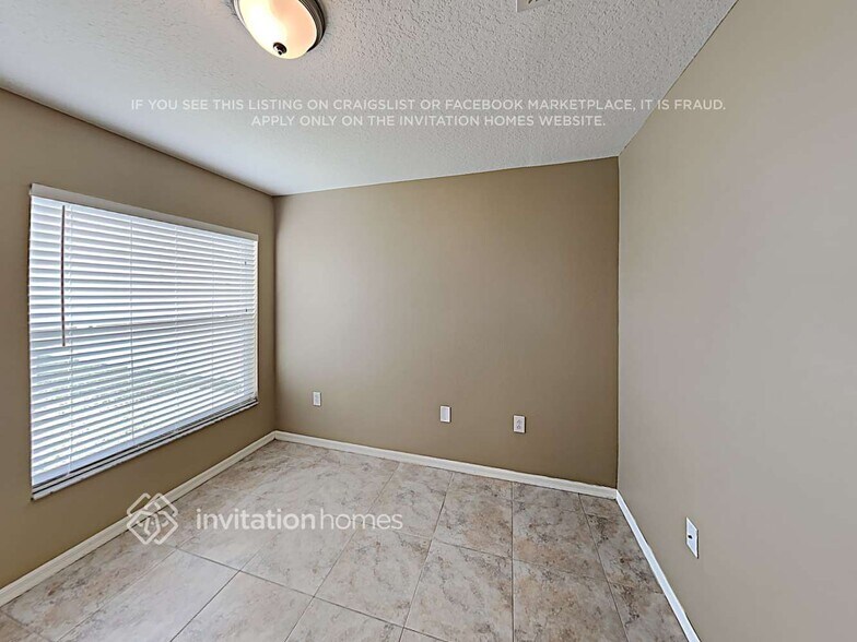 Building Photo - 25830 Bloomsbury Ct