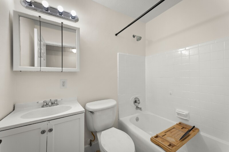 Building Photo - 6750 Snow White Dr