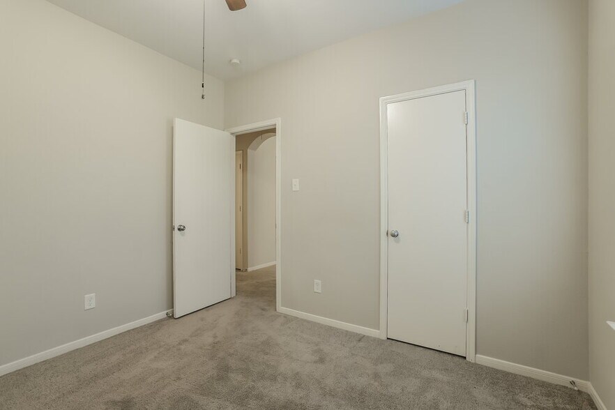 Building Photo - 21735 Grassy Hill Ln