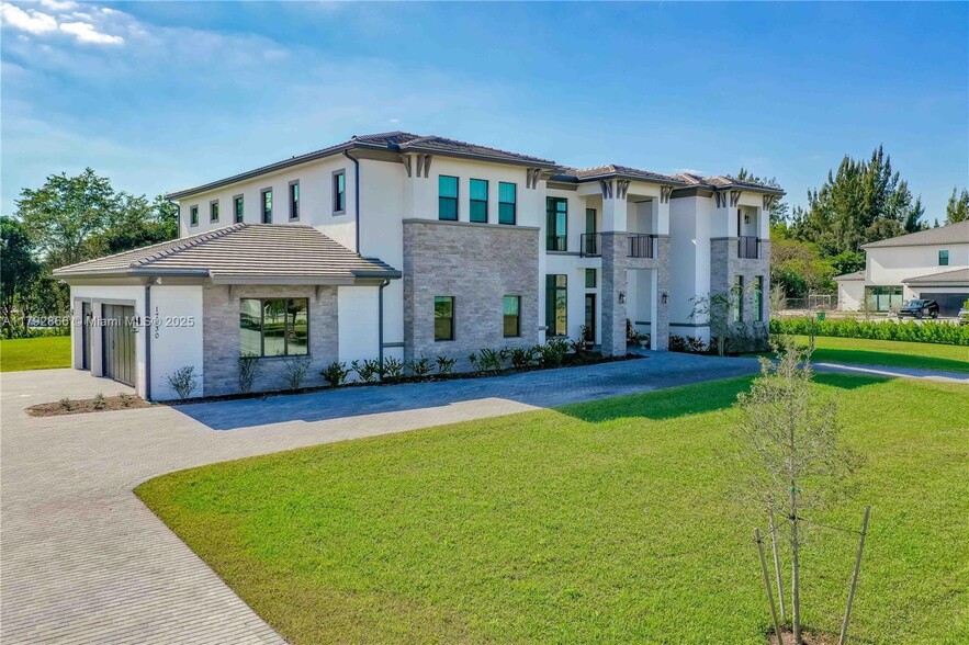 Building Photo - 17130 Magnolia Estates Dr