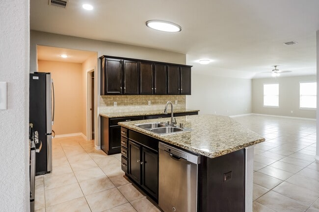 Building Photo - 18003 Dalton Shadow Ln