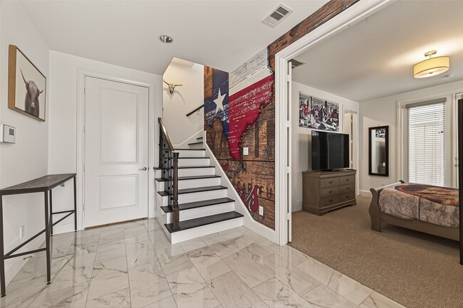 Building Photo - 2506 McKinney St