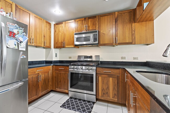 Building Photo - 20 Newport Pkwy