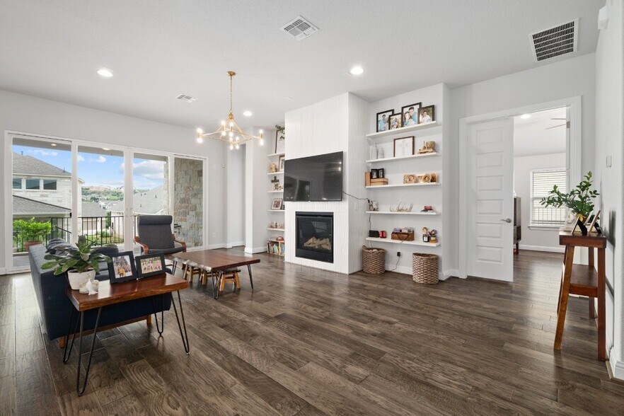 Building Photo - 513 Elworth Path