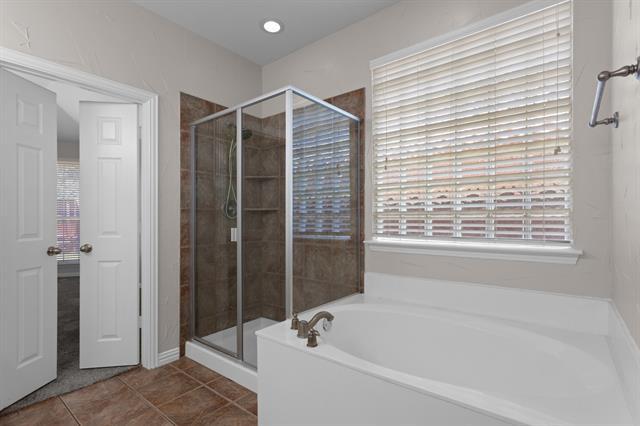 Building Photo - 1441 Golf Club Dr