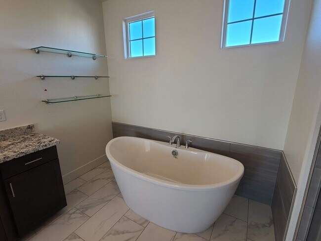 Building Photo - BEAUTIFUL BRAND NEW "NEXT-GEN" HOME W/ SOLAR & SIERRA VIEWS!!