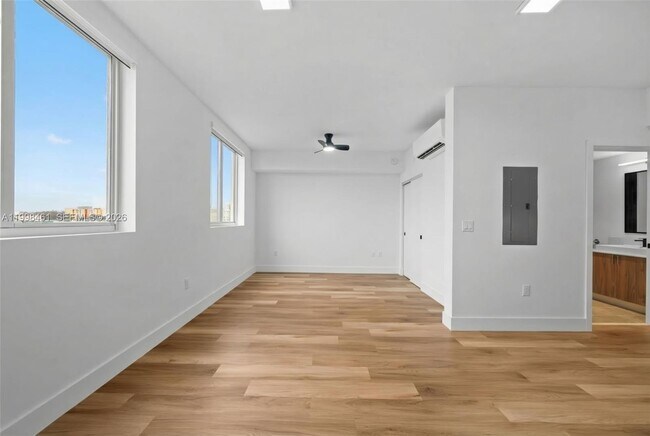 Building Photo - 650 SW 1st St