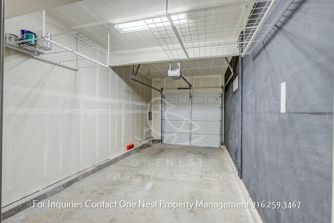 Building Photo - Lincoln Crossing Condo 2 bdrm and 2 bthm