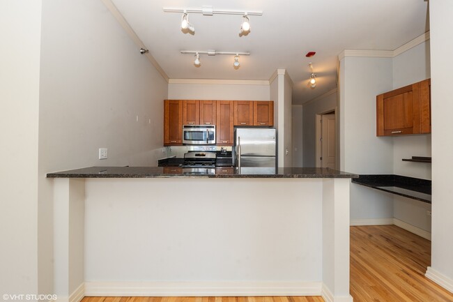 Building Photo - 170 W Polk St