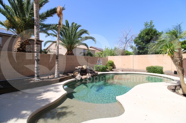 Building Photo - 14205 W Mauna Loa Ln