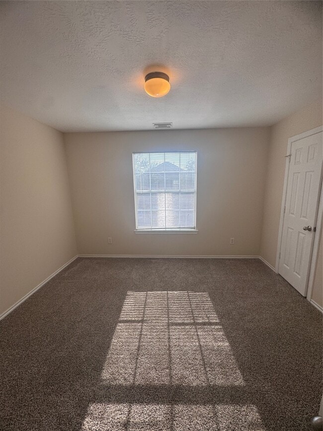 Building Photo - 6213 Stoney Creek Dr