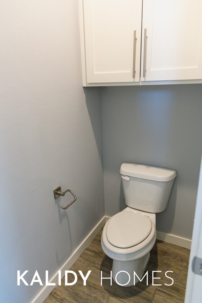 Building Photo - 1796 Salma Rd