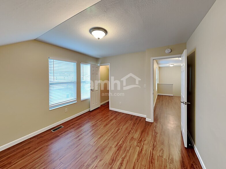Building Photo - 1231 Candora St
