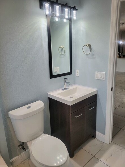 Building Photo - 5 Flatfish Dr