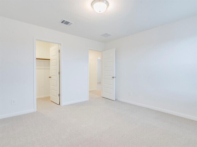 Building Photo - 260 Cathedral Mountain Dr