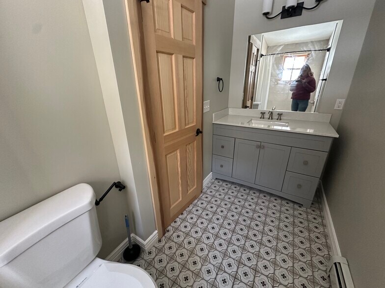 Building Photo - 900 Rose St