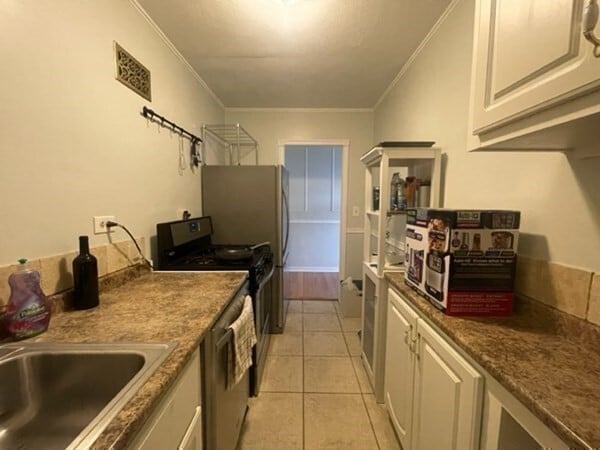 Building Photo - 6 Whittier Pl