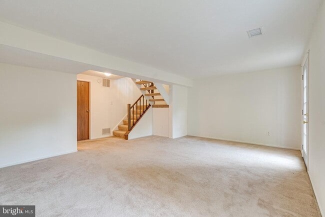 Building Photo - 6518 Alexis Ln