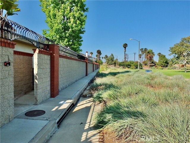 Building Photo - 6262 Napoli Ct