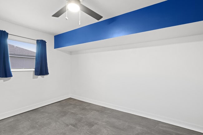 Building Photo - 1672 SW Angelico Ln